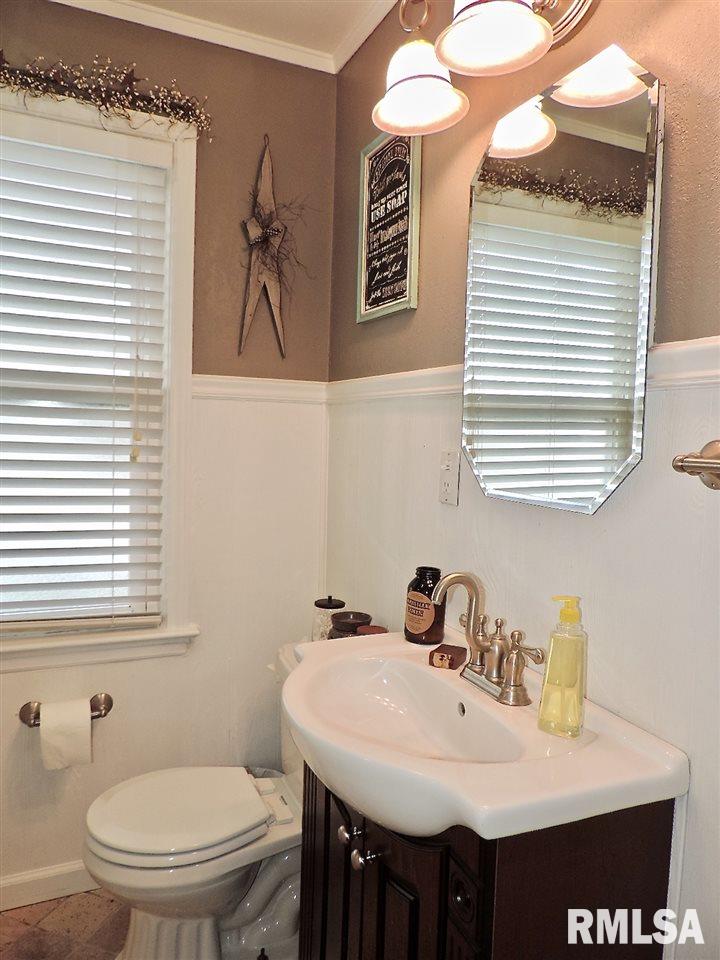 1512 Tennell Road Pekin, IL 61554 - Photo 17 of 26 Gallery Image 17
