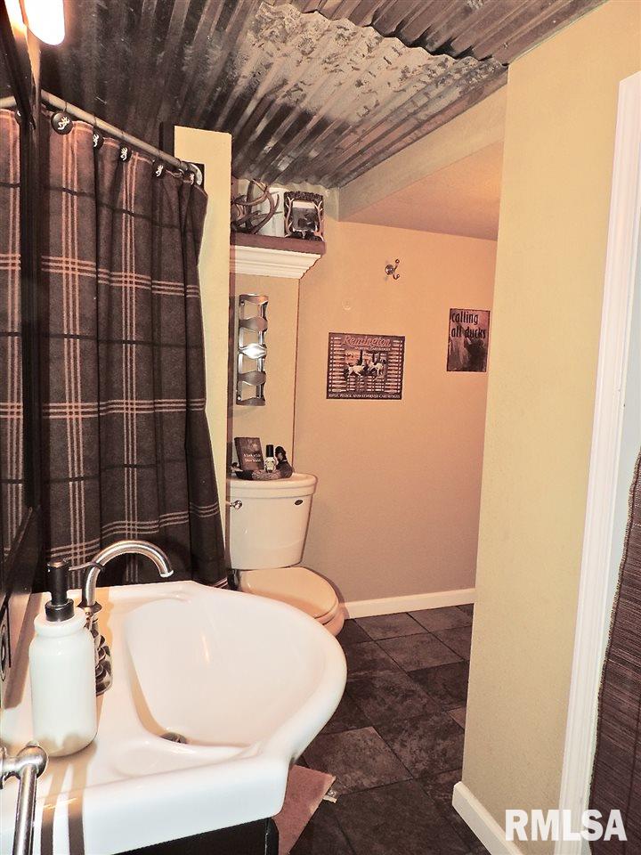 1512 Tennell Road Pekin, IL 61554 - Photo 24 of 26 Gallery Image 24