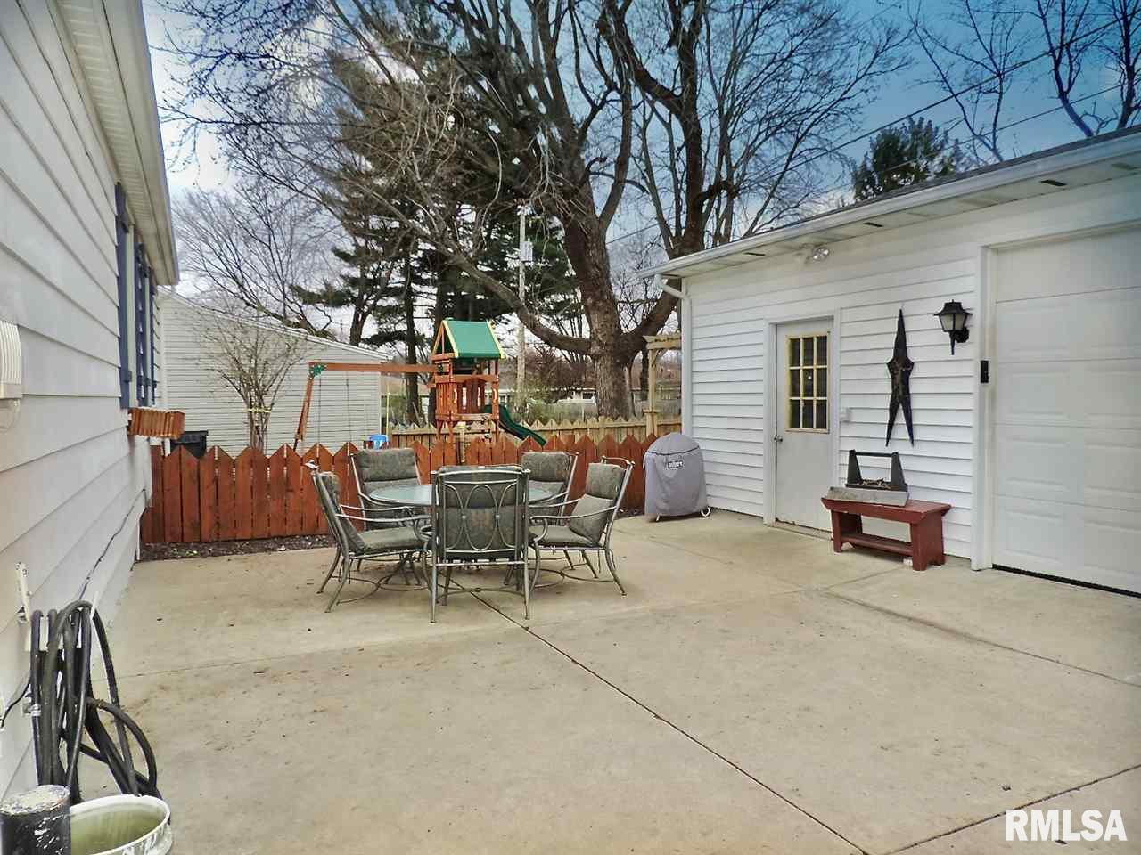 1512 Tennell Road Pekin, IL 61554 - Photo 3 of 26 Gallery Image 3