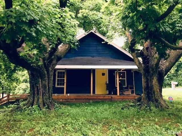 $2,400 | 1775 South Henderson Street, Bloomington, IN 47401