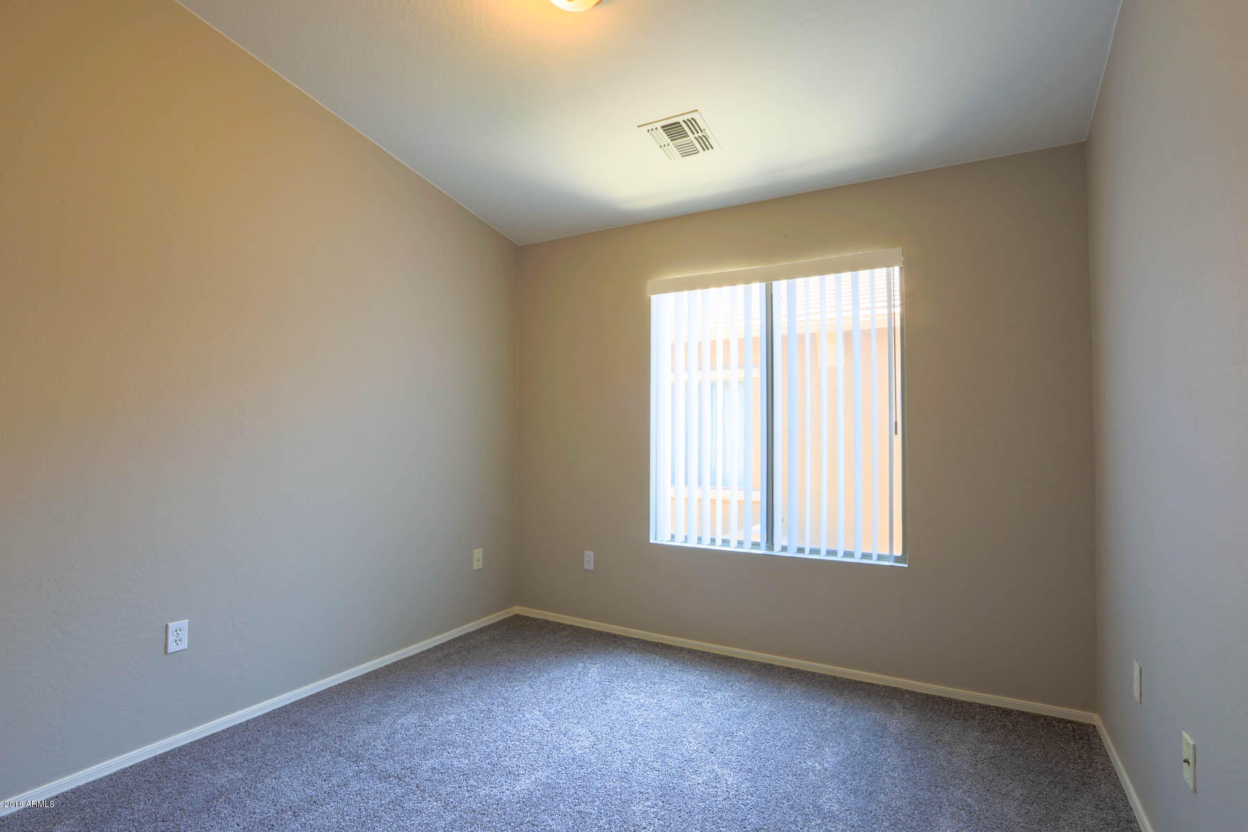 2150 East Bell Road, Unit 1042 Phoenix, AZ 85022 - Photo 13 of 26 2150EBellRdUNIT1042-13