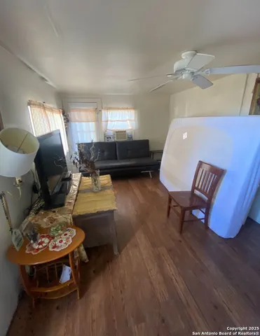 $153,000 | 516 West Dunlap Avenue, Sabinal, TX 78881