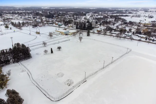 $300,000 | 506 Kennedy Avenue, Howards Grove, WI 53083