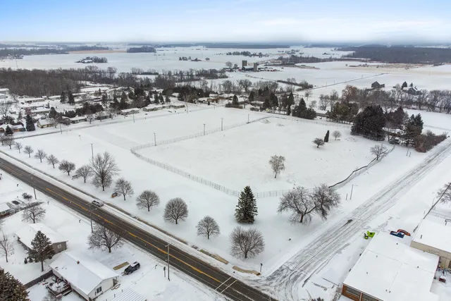 $300,000 | 506 Kennedy Avenue, Howards Grove, WI 53083