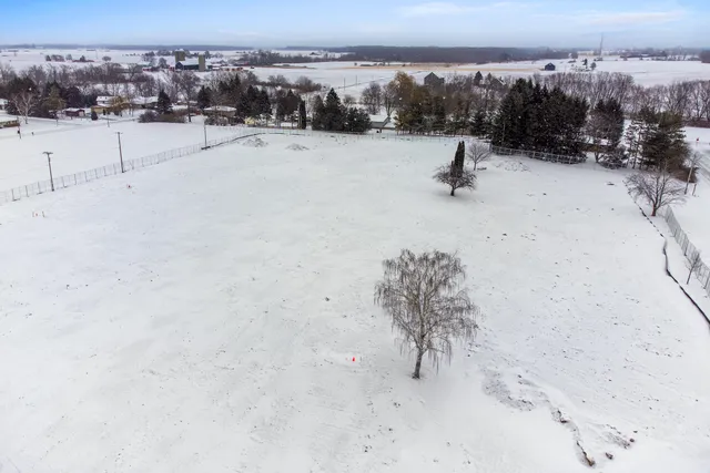 $300,000 | 506 Kennedy Avenue, Howards Grove, WI 53083