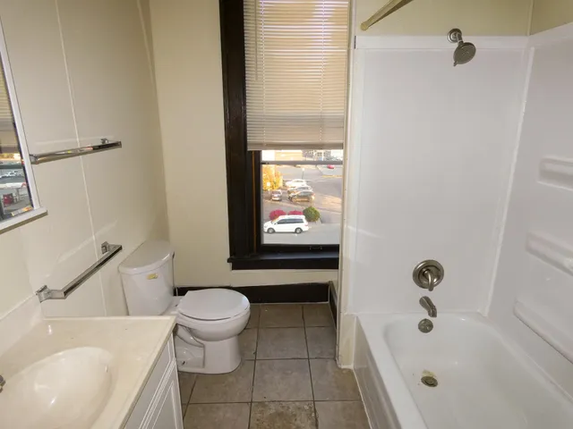 $850 | 15 East Main Street, Unit 18, Platteville, WI 53818