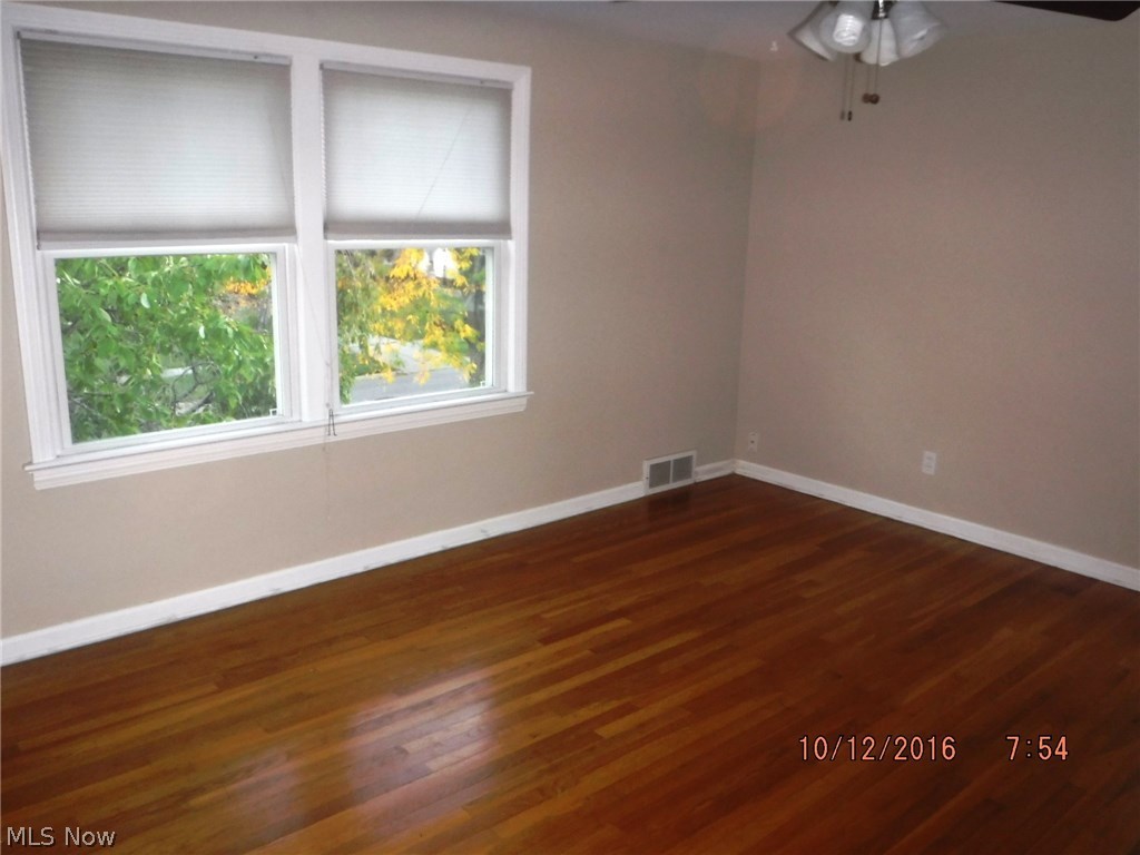 4402 Silsby Road University Heights, OH 44118 - Photo 8 of 13