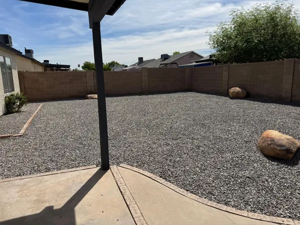 $2,200 | 8565 West Tuckey Lane, Glendale, AZ 85305