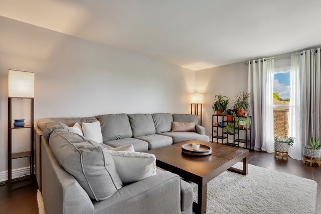 126 West Golf Road, Unit B Libertyville, IL 60048 - Photo 2 of 16