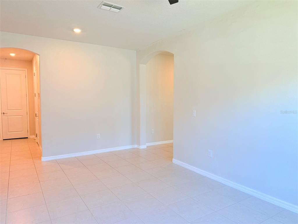 10844 Rolling Moss Road Tampa, FL 33647 - Photo 11 of 65