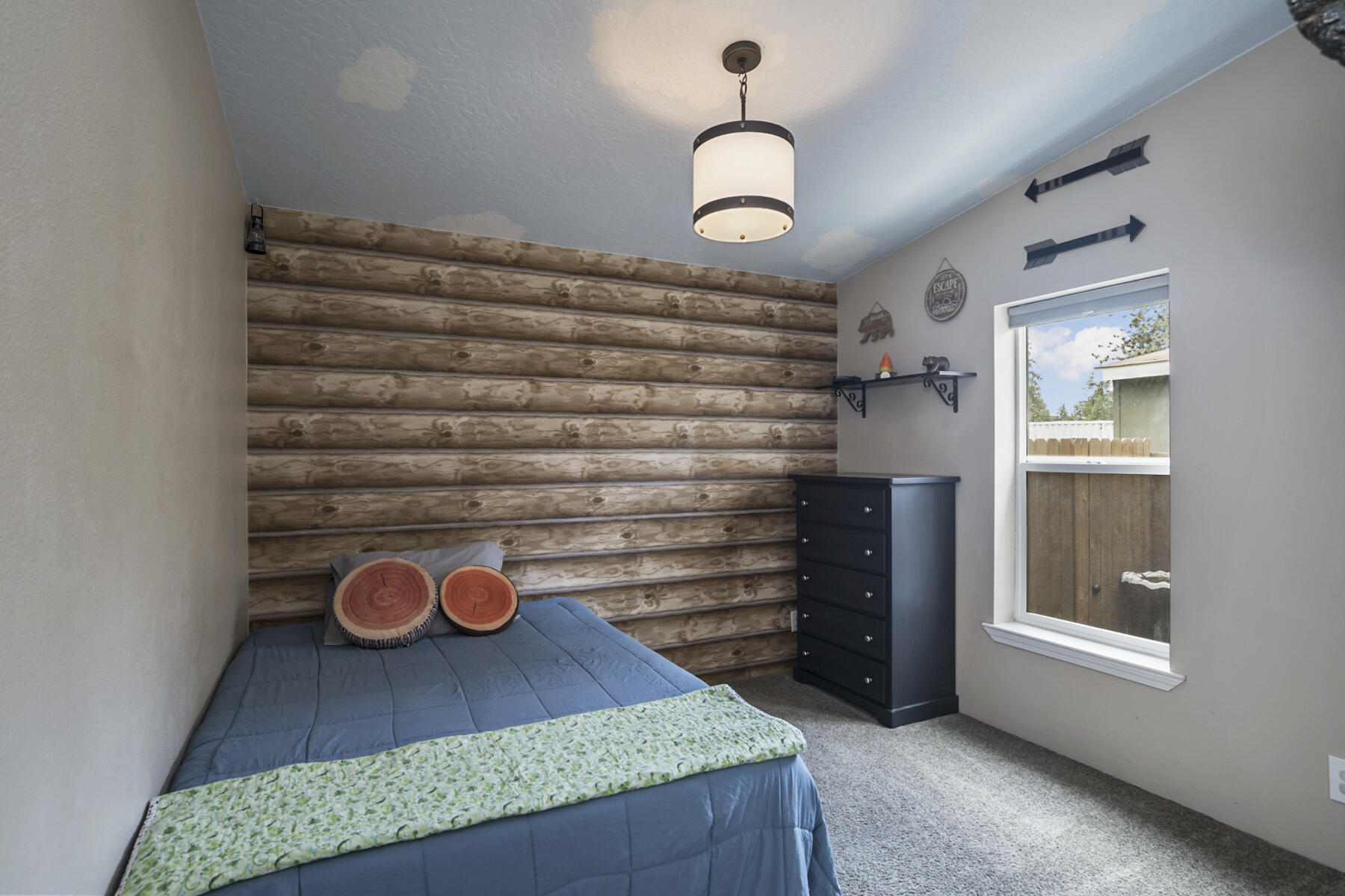 60668 Rocking Horse Court Bend, OR 97702 - Photo 14 of 35 17JH5_4497