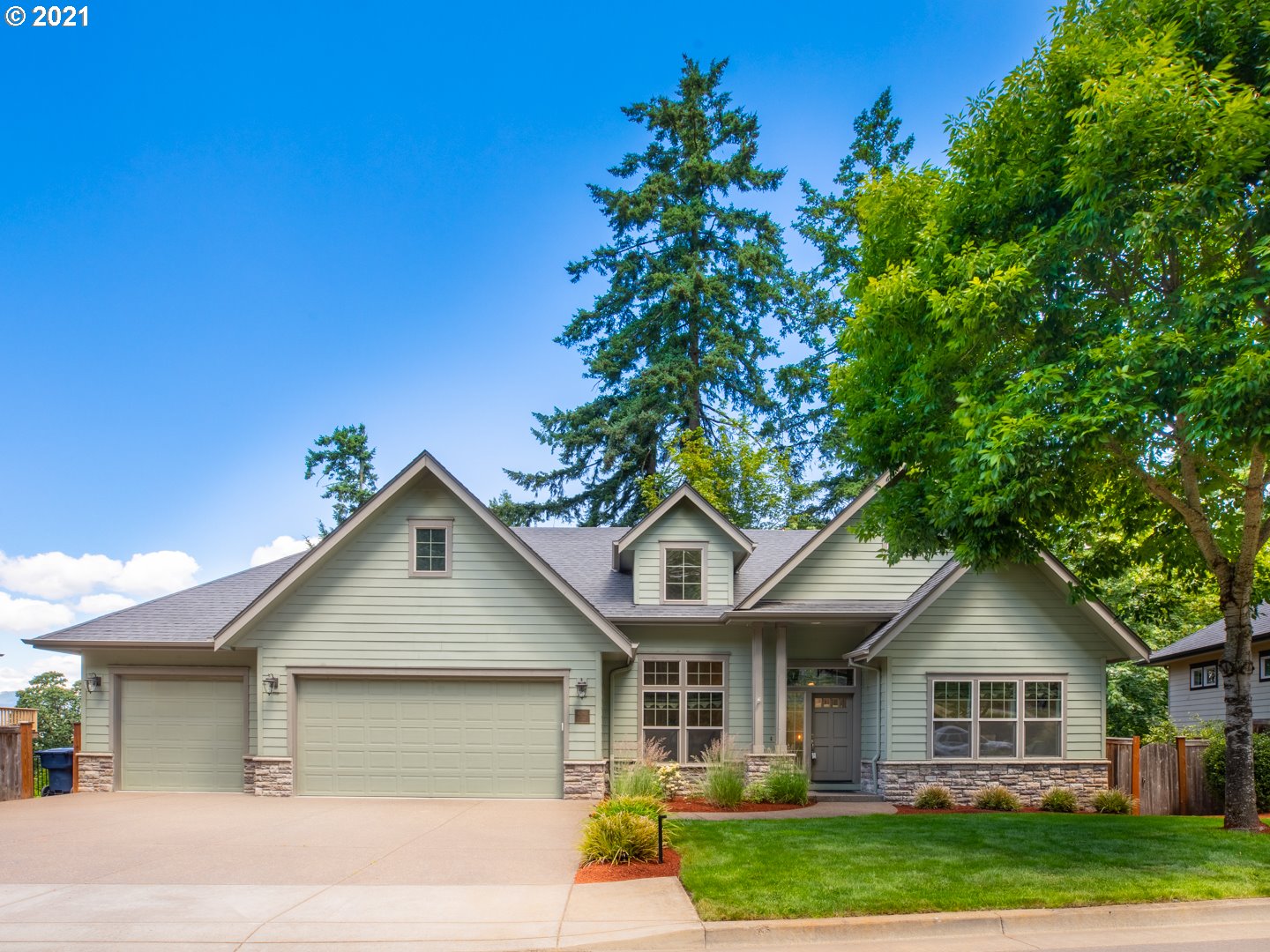 6260 Fernhill Loop Springfield, OR 97478 - Photo 1 of 27
