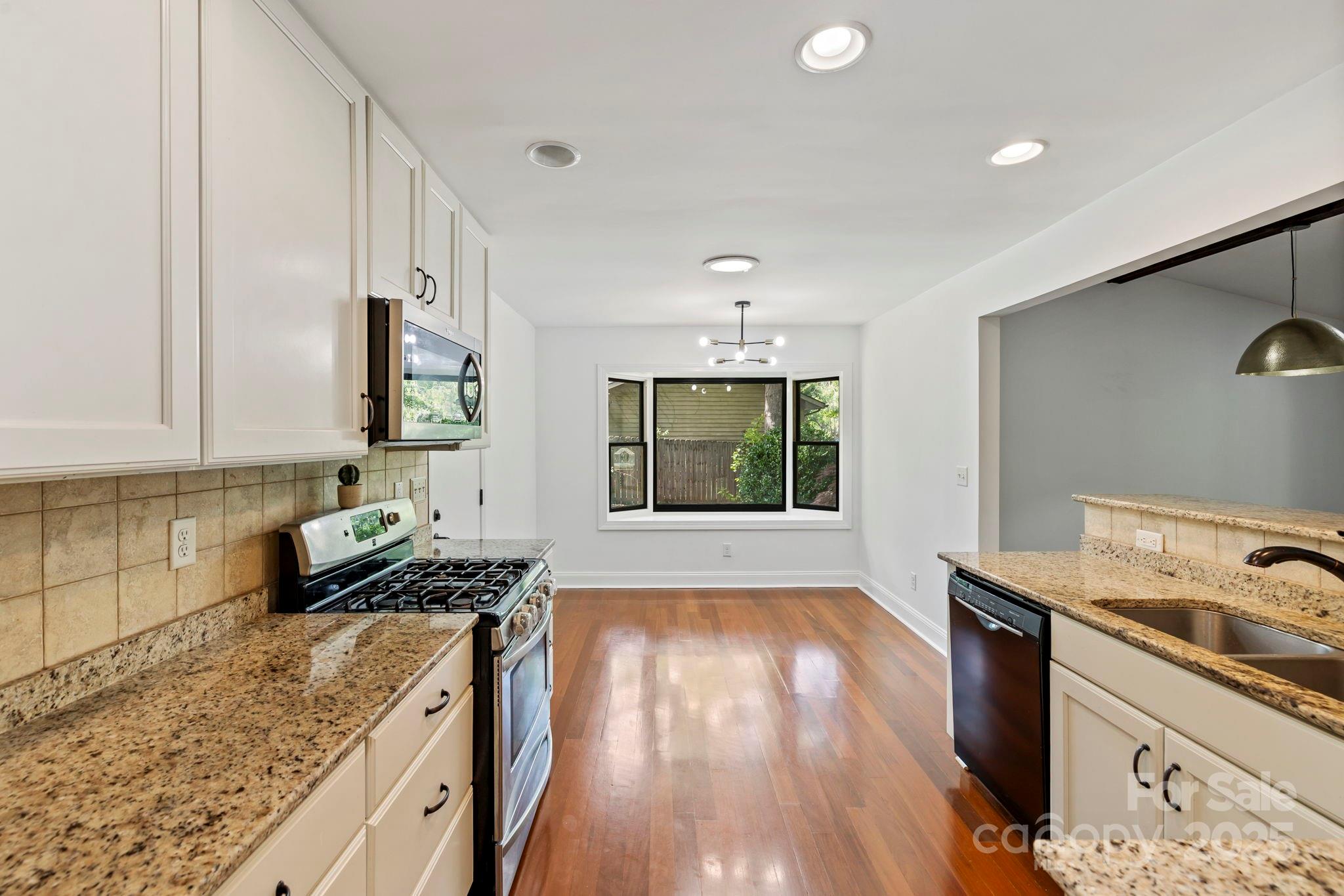 19 Golden Oaks Lane Fletcher, NC 28732 - Photo 12 of 33