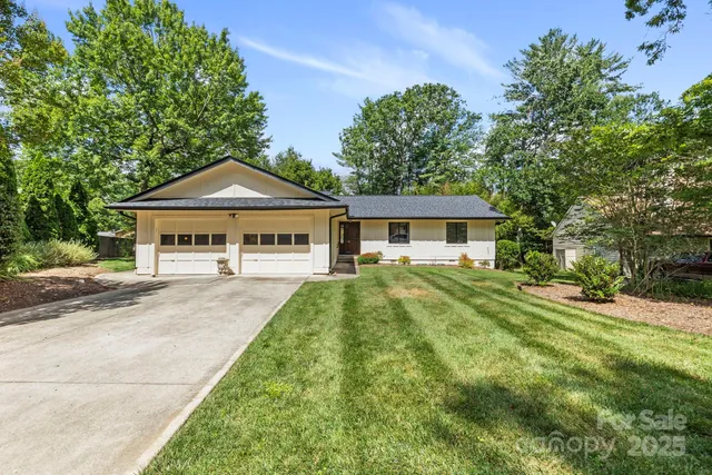 $445,000 | 19 Golden Oaks Lane, Fletcher, NC 28732