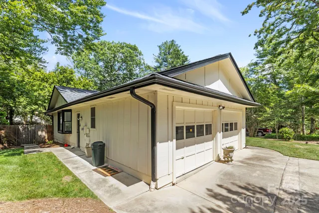 $445,000 | 19 Golden Oaks Lane, Fletcher, NC 28732