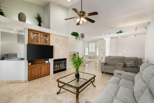 $799,000 | 370 Links Drive, Palm Desert, CA 92211