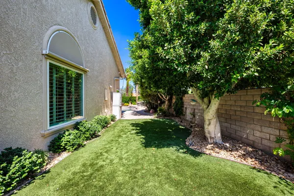 $799,000 | 370 Links Drive, Palm Desert, CA 92211