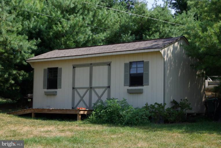 10009 Watkins Road Gaithersburg, MD 20882 - Photo 12 of 30 Exterior #3