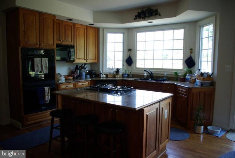 10009 Watkins Road Gaithersburg, MD 20882 - Photo 28 of 30 Kitchen #3