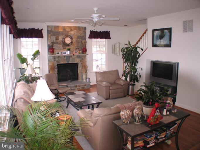 10009 Watkins Road Gaithersburg, MD 20882 - Photo 30 of 30 Family Room #2