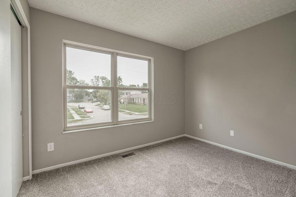 2356 Edmonton Road Columbus, OH 43229 - Photo 17 of 20 R1 (17)