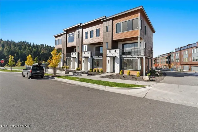 $1,099,000 | 2931 North Heartwood Road, Coeur D'Alene, ID 83814