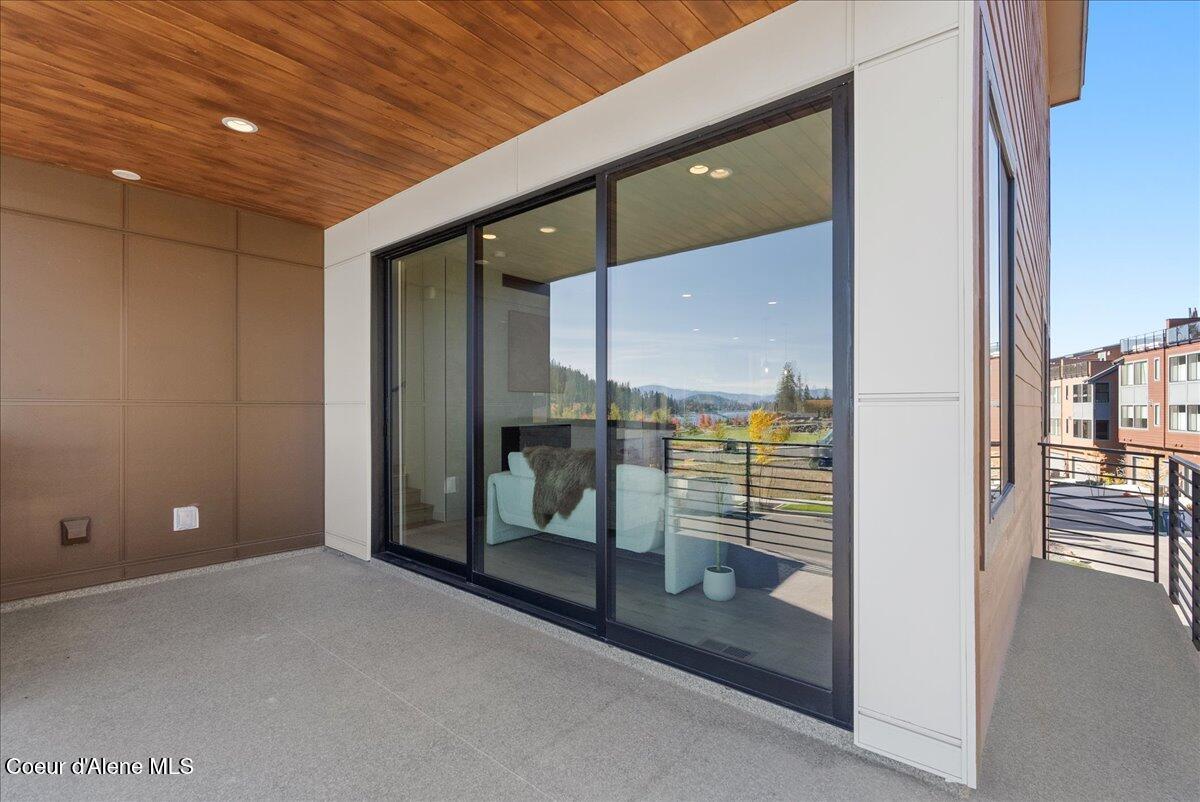 2931 North Heartwood Road Coeur D'Alene, ID 83814 - Photo 34 of 36 44-Back patio