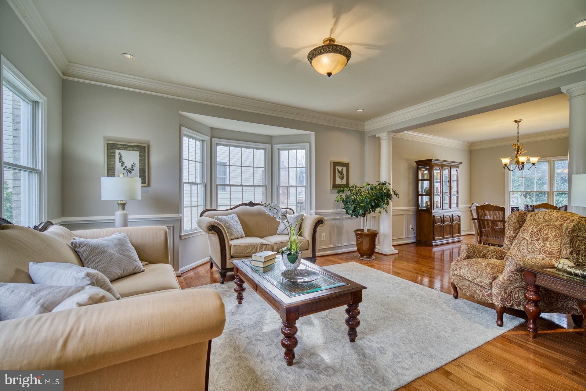 10868 Grovehampton Court Reston, VA 20194 - Photo 13 of 48 Living Room
