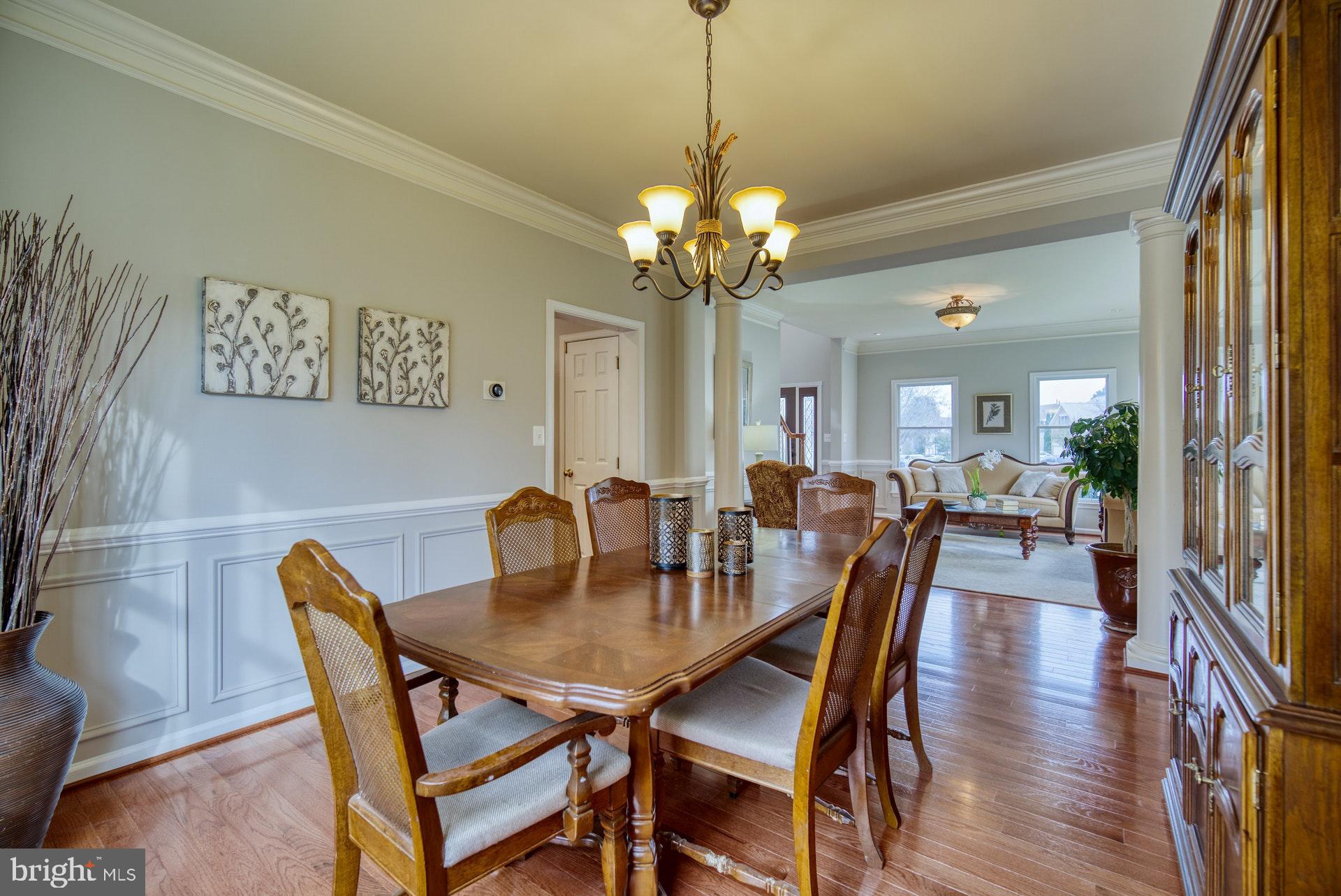 10868 Grovehampton Court Reston, VA 20194 - Photo 14 of 48 Dining Room