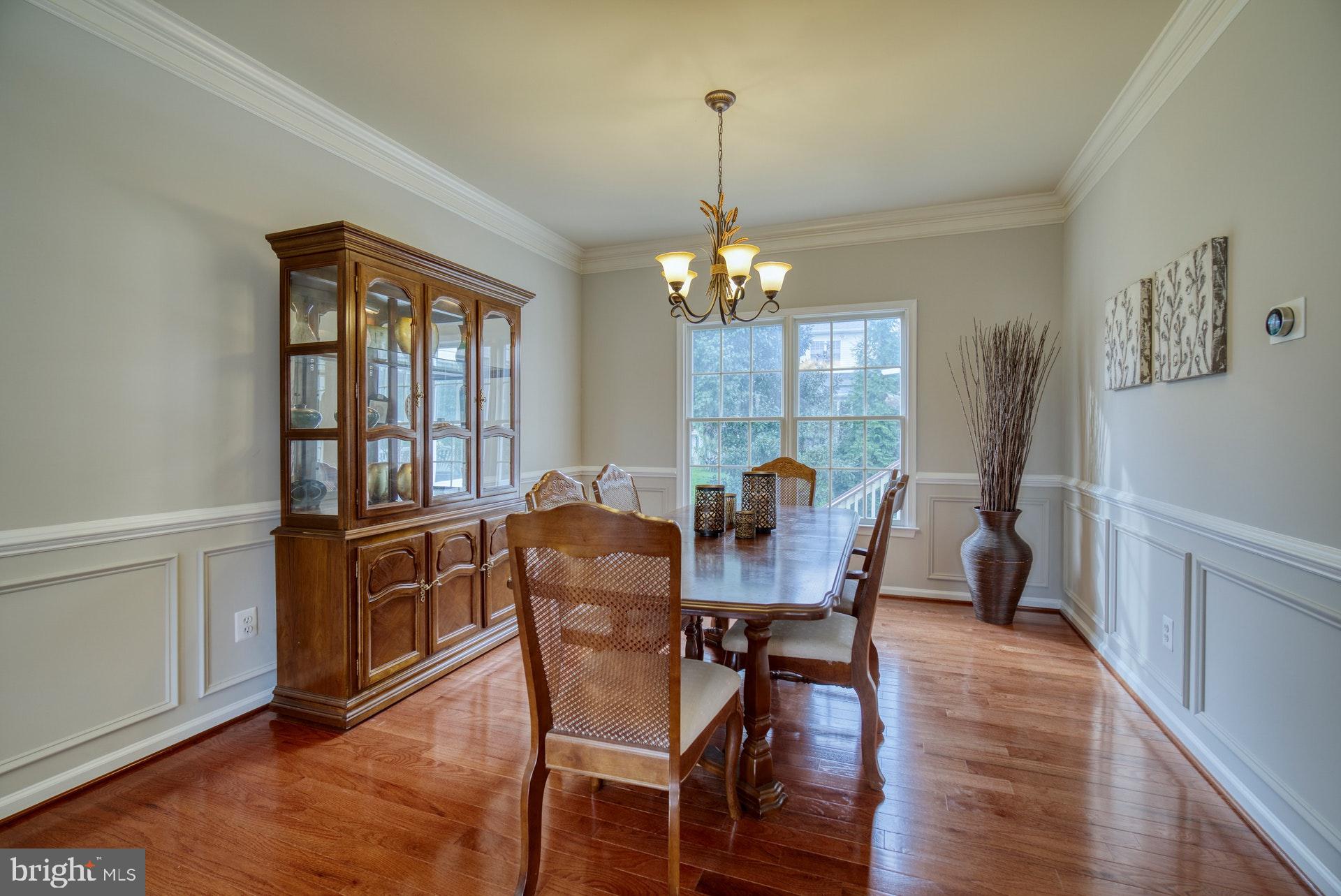 10868 Grovehampton Court Reston, VA 20194 - Photo 15 of 48 Dining Room