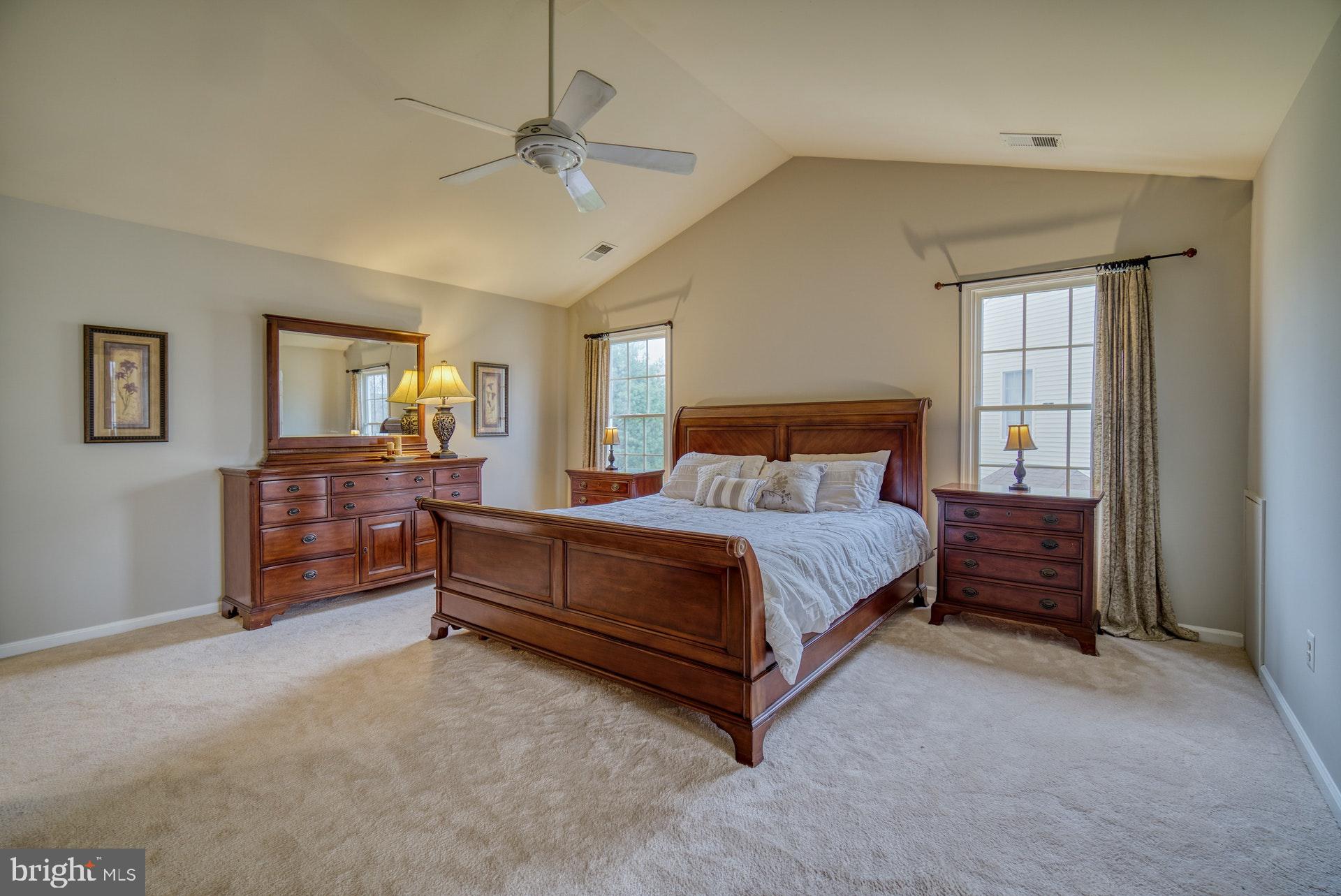 10868 Grovehampton Court Reston, VA 20194 - Photo 21 of 48 Primary Suite