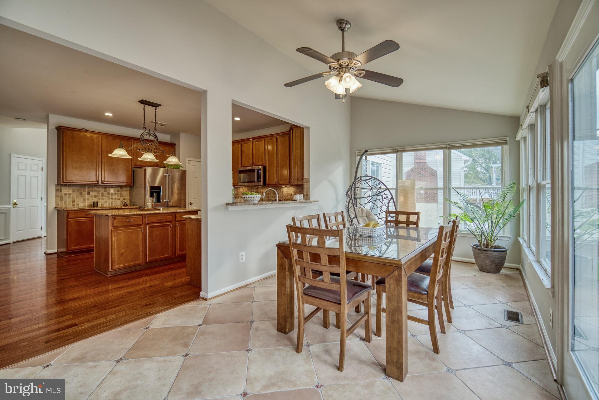10868 Grovehampton Court Reston, VA 20194 - Photo 4 of 48 Sunroom