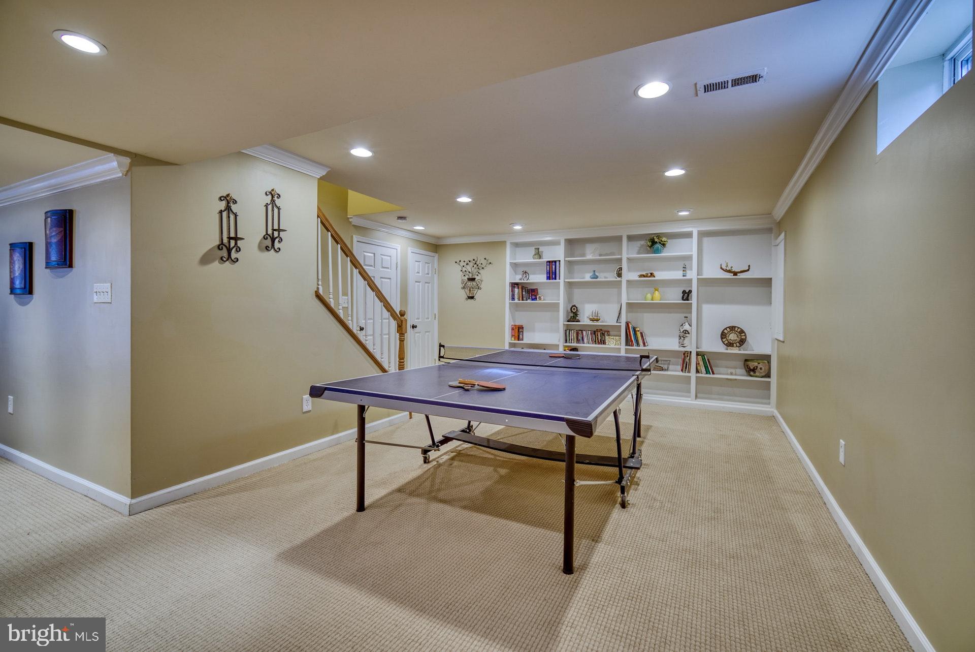 10868 Grovehampton Court Reston, VA 20194 - Photo 32 of 48 Lower Level has built ins