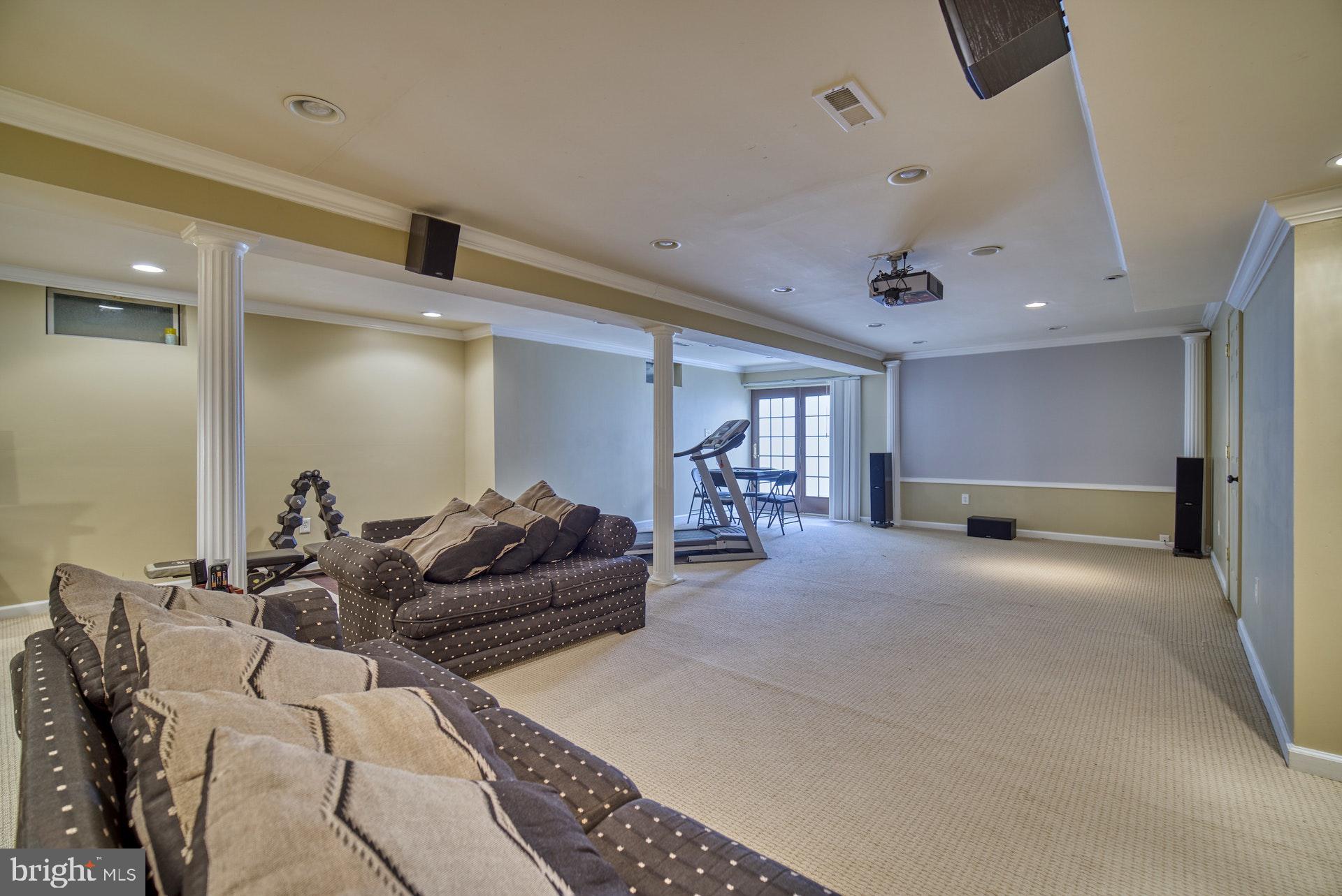 10868 Grovehampton Court Reston, VA 20194 - Photo 33 of 48 Lower Level