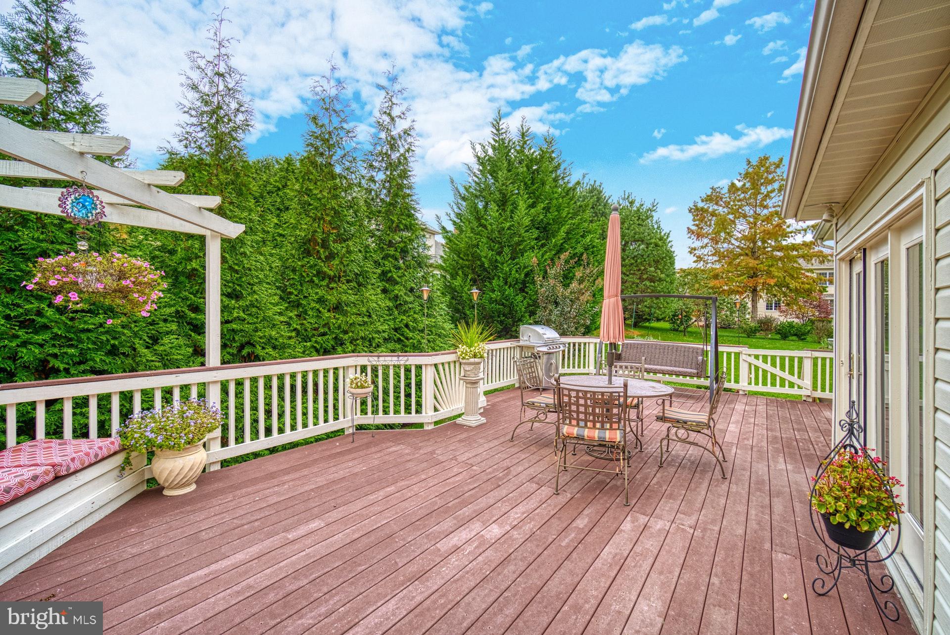 10868 Grovehampton Court Reston, VA 20194 - Photo 36 of 48 Large Trex Deck