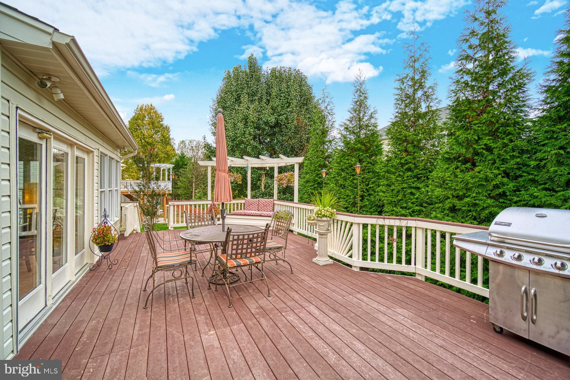 10868 Grovehampton Court Reston, VA 20194 - Photo 7 of 48 Large Trex Deck