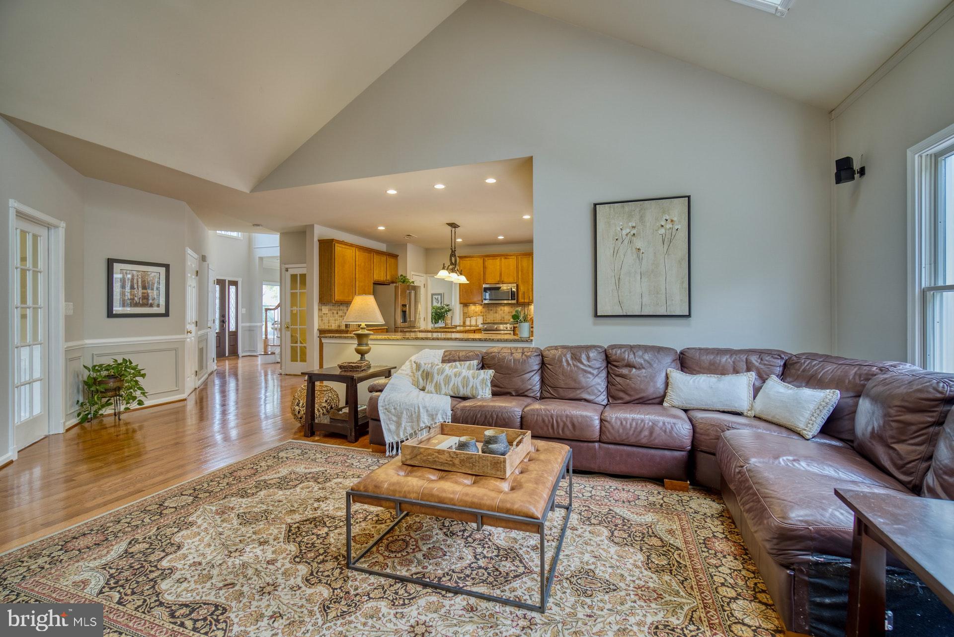 10868 Grovehampton Court Reston, VA 20194 - Photo 10 of 48 Family Room