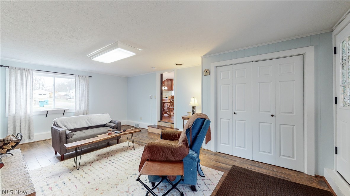 1215 Briggle Road Akron, OH 44320 - Photo 11 of 35 Gallery Image 11