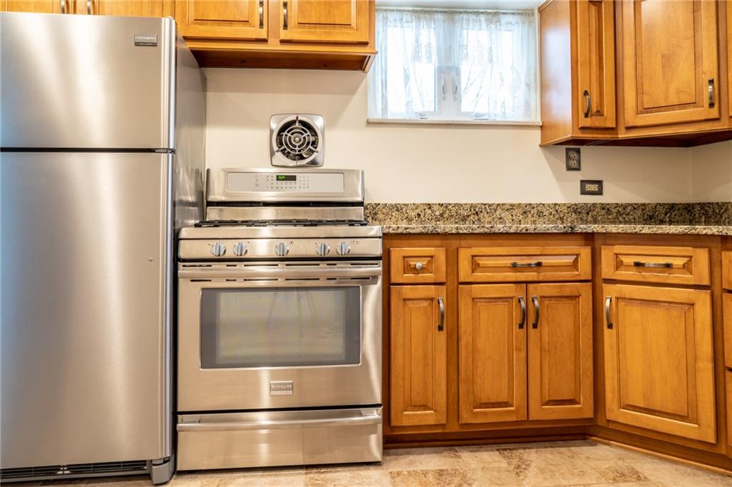 26 Bellview Drive McKees Rocks, PA 15136 - Photo 3 of 25 Gallery Image 3