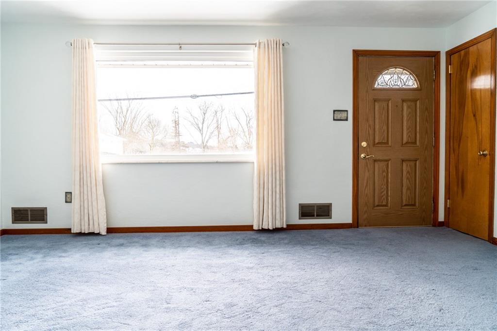 26 Bellview Drive McKees Rocks, PA 15136 - Photo 7 of 25 Gallery Image 7