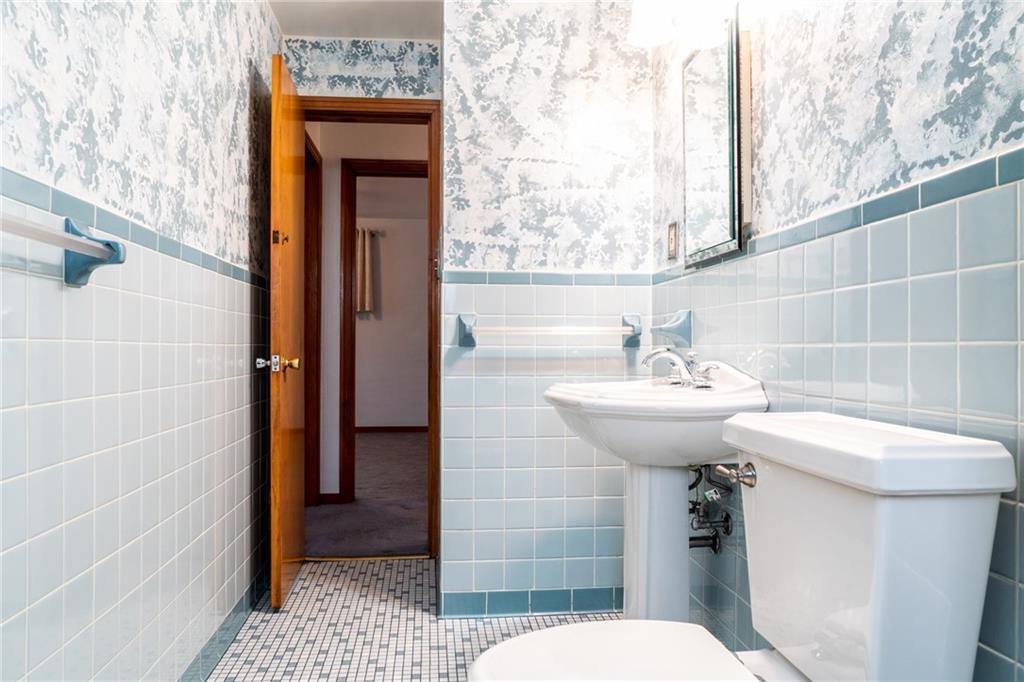 26 Bellview Drive McKees Rocks, PA 15136 - Photo 9 of 25 Gallery Image 9