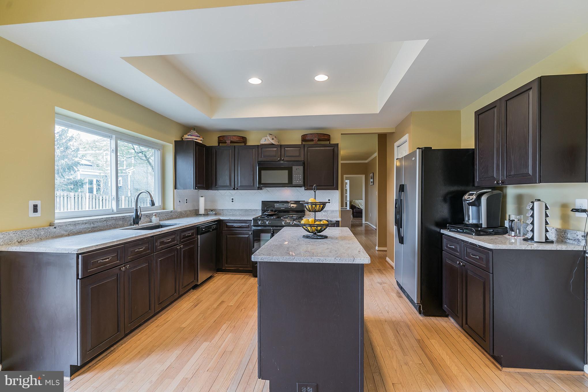 8593 Signal Hill Road Manassas, VA 20110 - Photo 12 of 30 plenty of counter space and cabinets