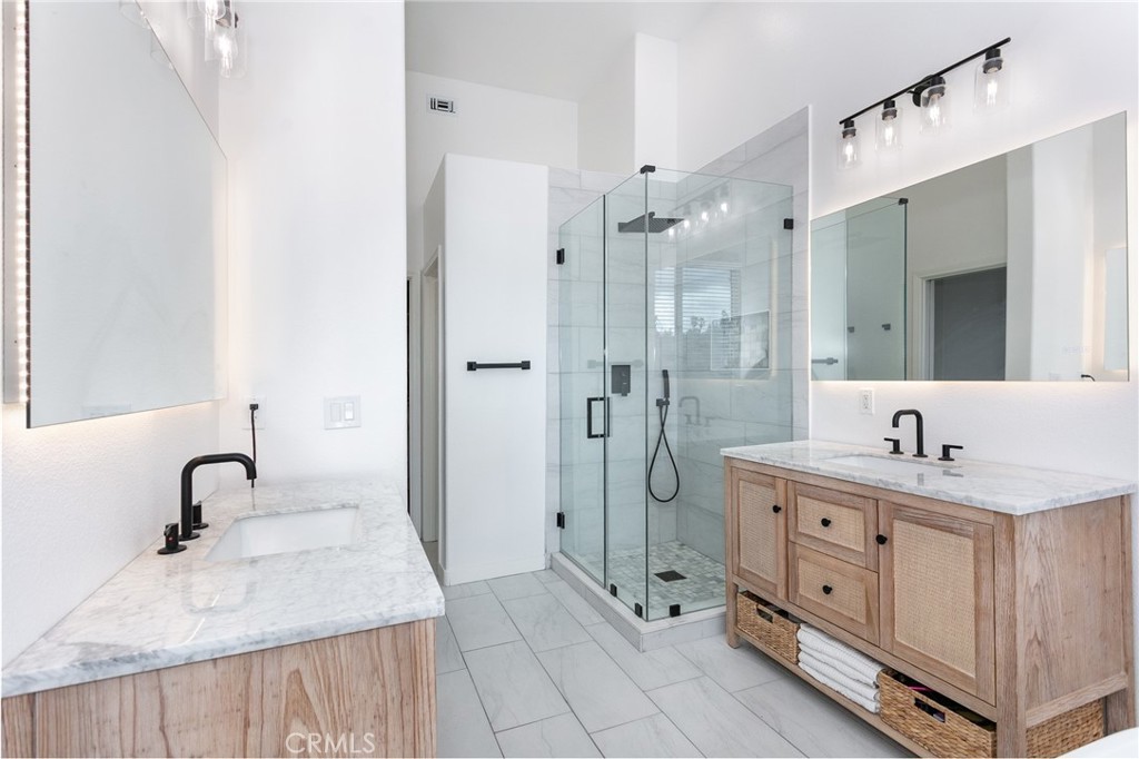 1192 Acapulco Avenue Simi Valley, CA 93065 - Photo 17 of 21