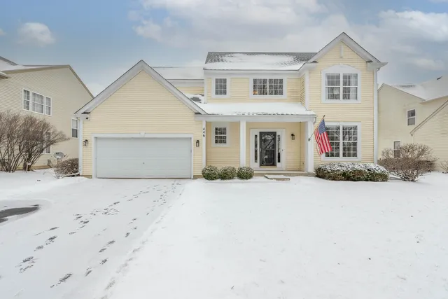 $450,000 | 446 Chesterfield Lane, North Aurora, IL 60542