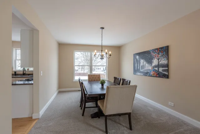 $450,000 | 446 Chesterfield Lane, North Aurora, IL 60542