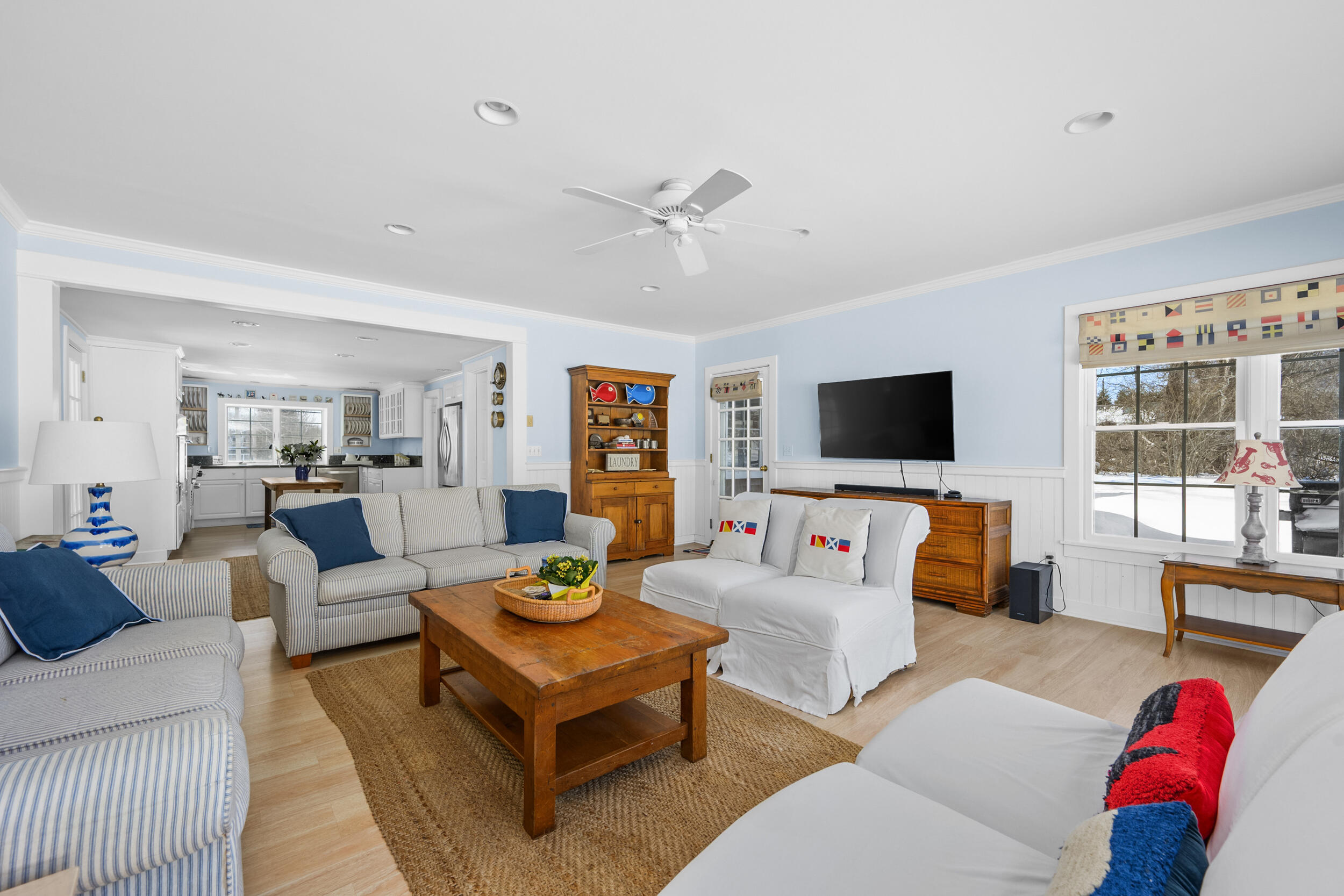 46 Washington Avenue Hyannis Port, MA 02601 - Photo 12 of 75 Living Room