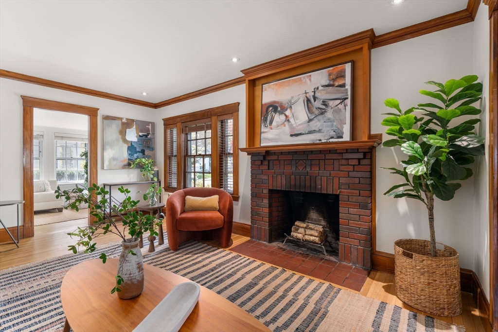 33 Longfellow Road Melrose, MA 02176 - Photo 6 of 38