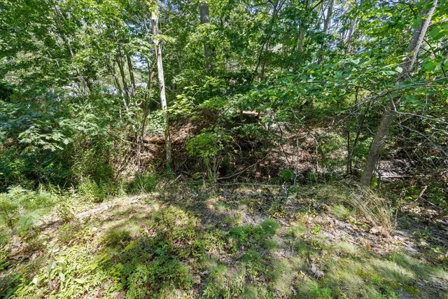 $325,000 | 51 Oakland Avenue, Yarmouth, ME 04096