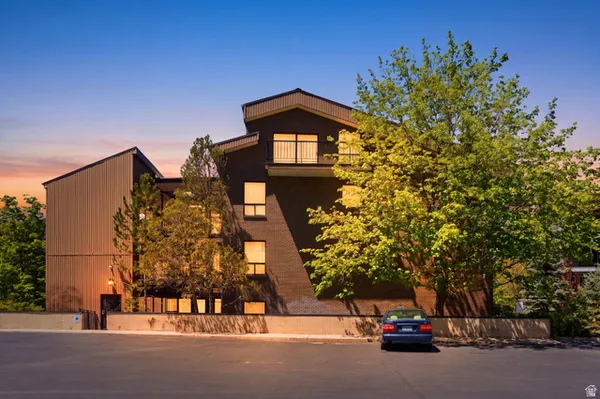 $424,999 | 939 Donner Way, Unit 111, Salt Lake City, UT 84108