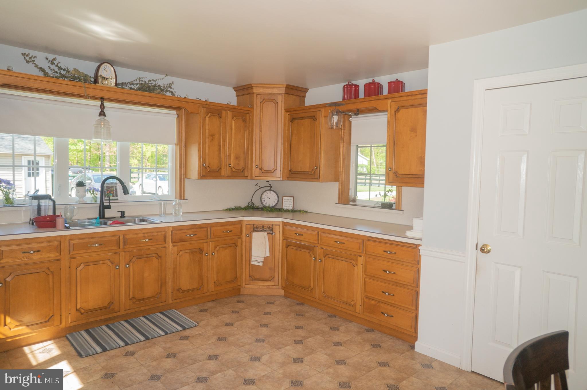 303 South Kinzer Road Paradise, PA 17562 - Photo 13 of 94